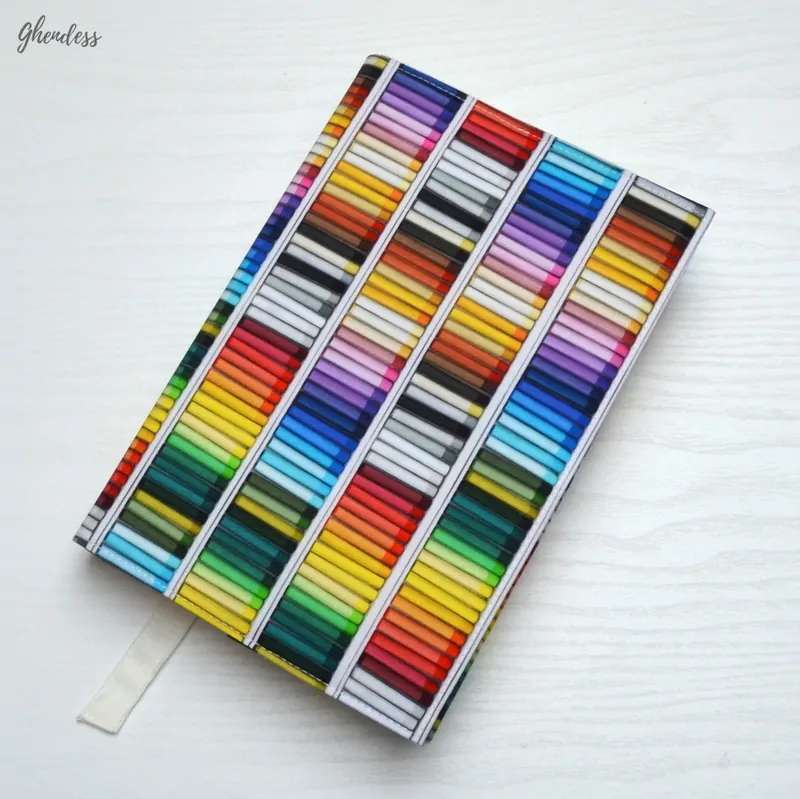 Univerzální obal na knihu - Pastelky