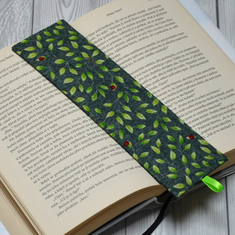 Záložka do knihy - Berušky na větvičkách