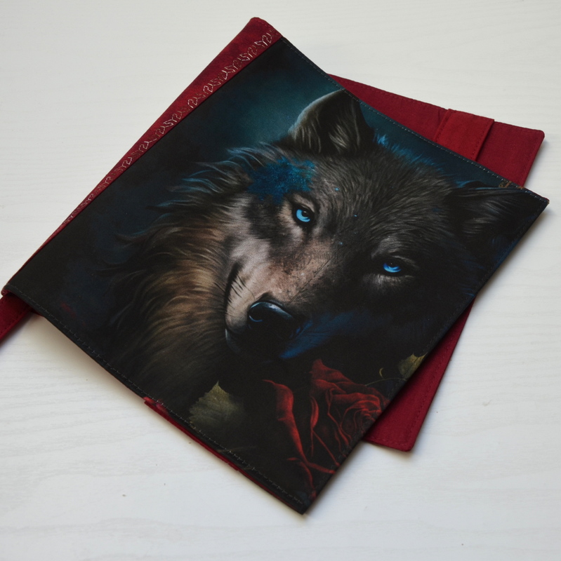 Univerzální obal na knihu - Wolf and rose No. 3