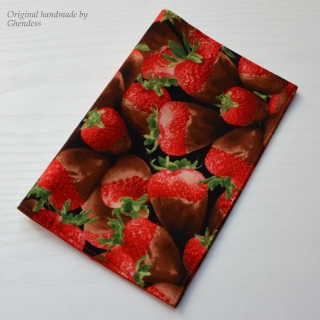 Obal na očkovací průkaz - Jahody v čokoládě