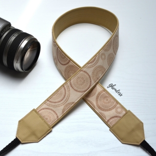 Popruh na fotoaparát - Béžové mandalky